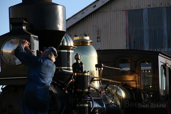 IMG_4777.JPG - Preparing for the Sunday train ride - Oamaru
