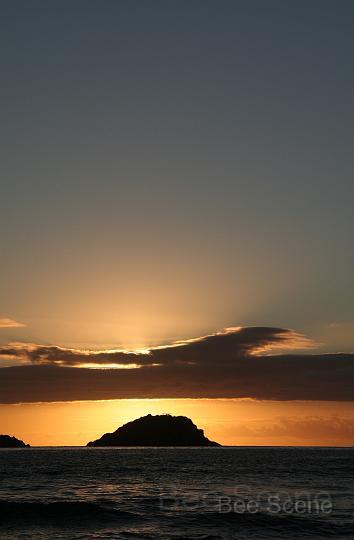 IMG_2478.JPG - Sunrise behind Bream Head islands