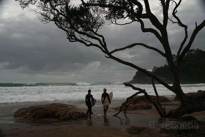IMG_3607.JPG - Young surfers - Sandy Bay