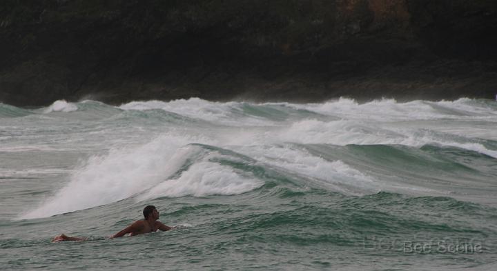IMG_3659.JPG - Heavy surf - Sandy Bay