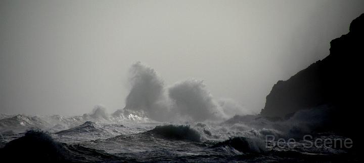 IMG_5674.JPG - Heavy seas on Maunganui Bluff