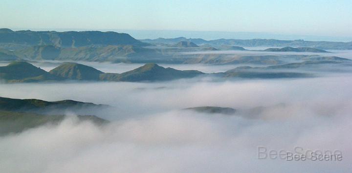puketoi_01.jpg - Southern Puketoi Range in fog