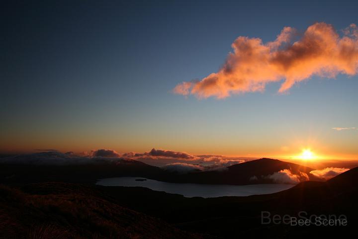 IMG_1532.JPG - Lake Roto-Aria at sunrise